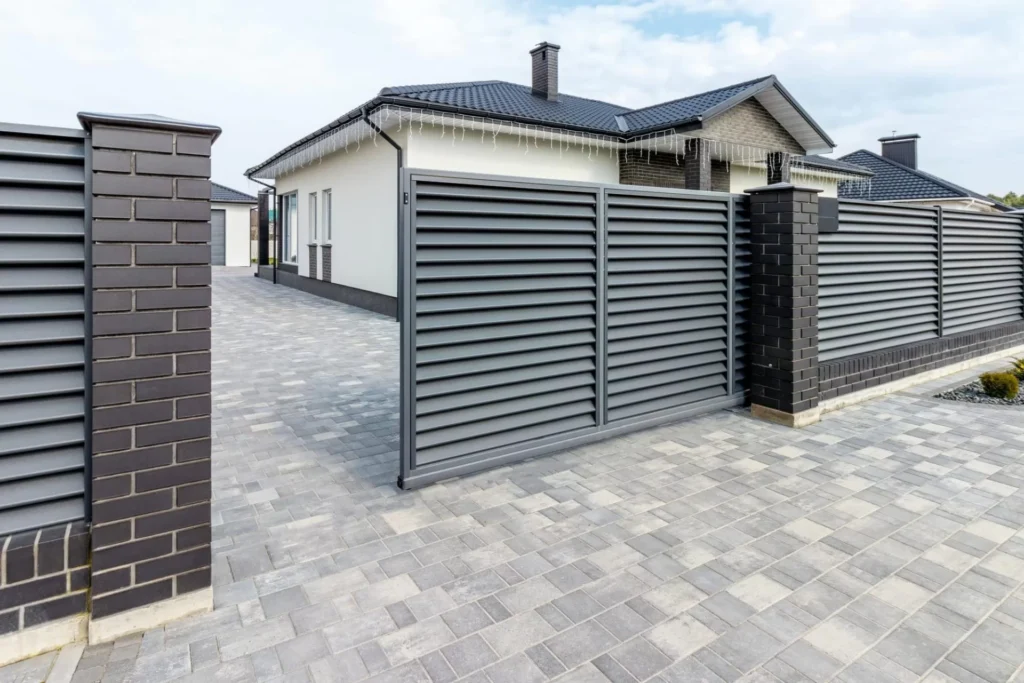 sliding gate