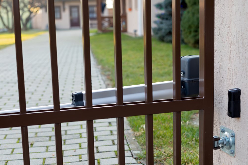 swing gate operator