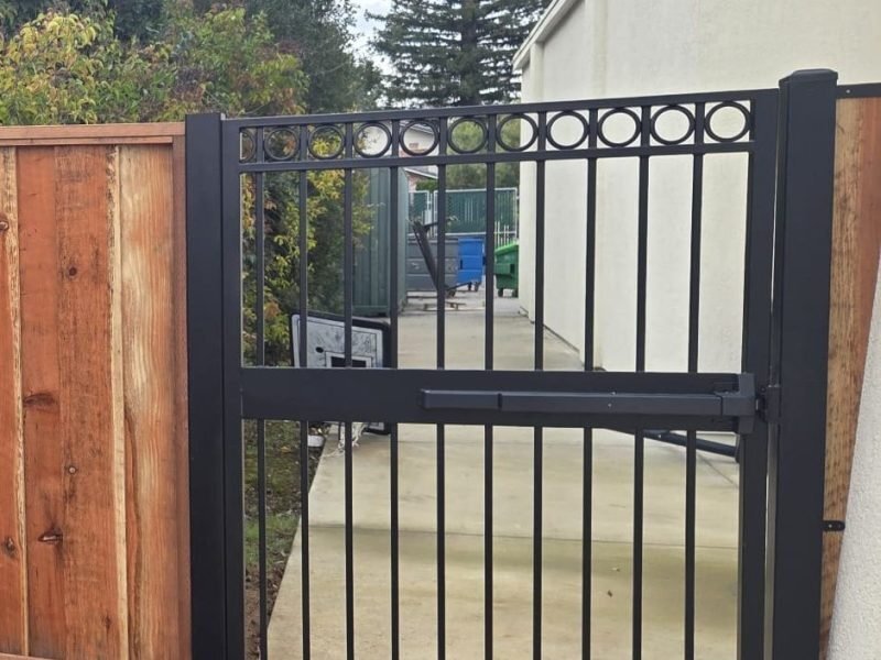 Metal security gate