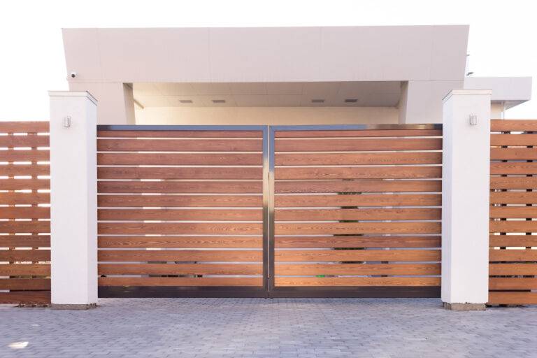 wooden-driveway-gate