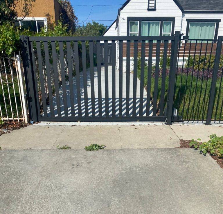 Slide Gate